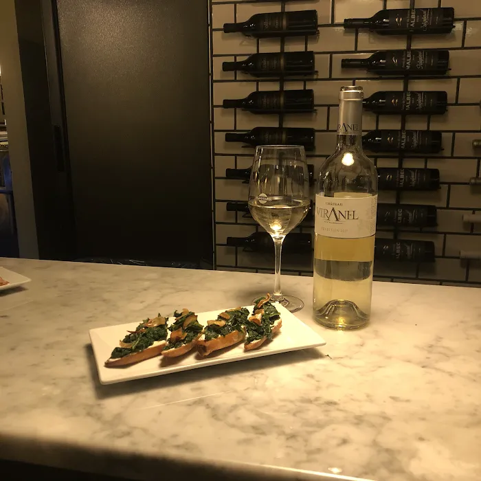 Vanguard Wine Bar (Midtown West) Picture 7