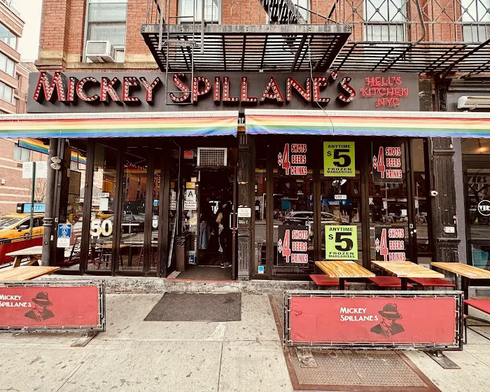 Mickey Spillane's Picture 9