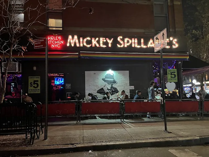 Mickey Spillane's Picture 7