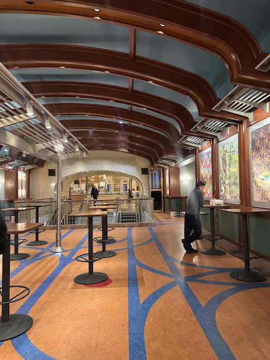 Dining Concourse Picture 9