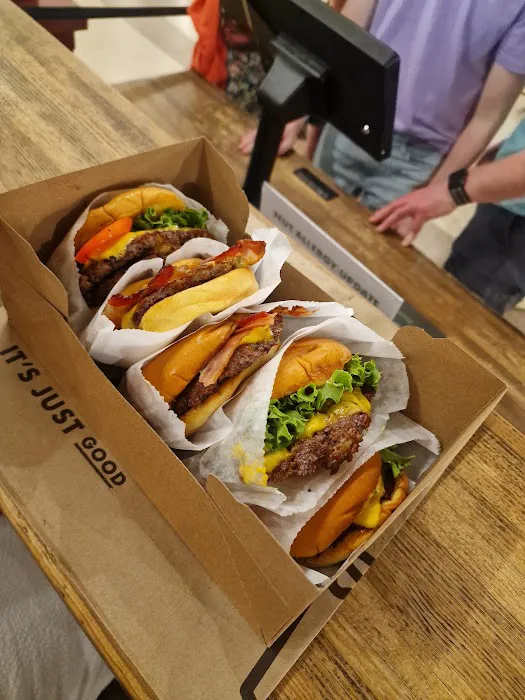 Shake Shack Grand Central Terminal Picture 4
