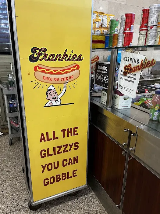 Frankies Dogs On The Go Picture 2