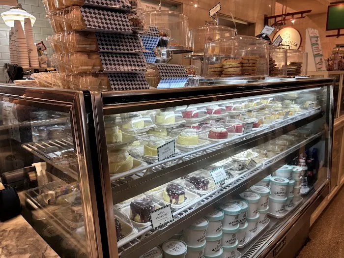 Magnolia Bakery - Grand Central Picture 10