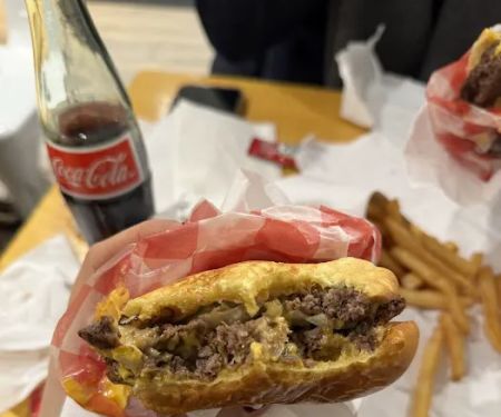 7th Street Burger Turtle Bay