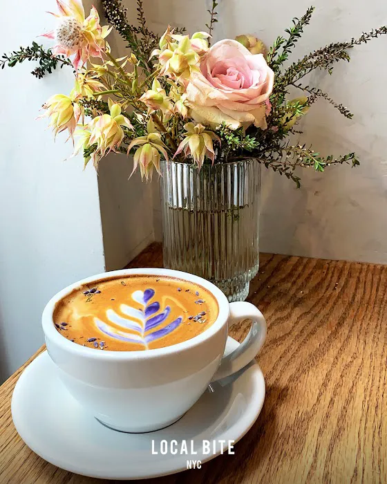 Remi Flower & Coffee Picture 2