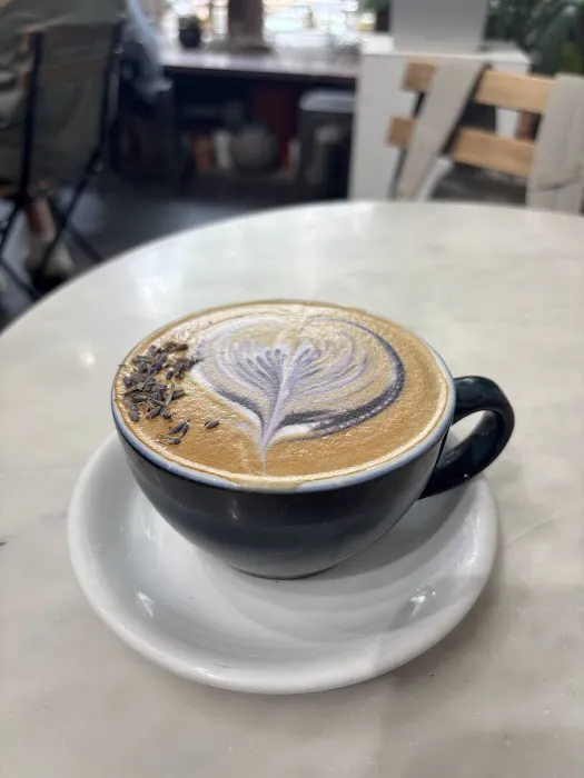 Remi Flower & Coffee Picture 10