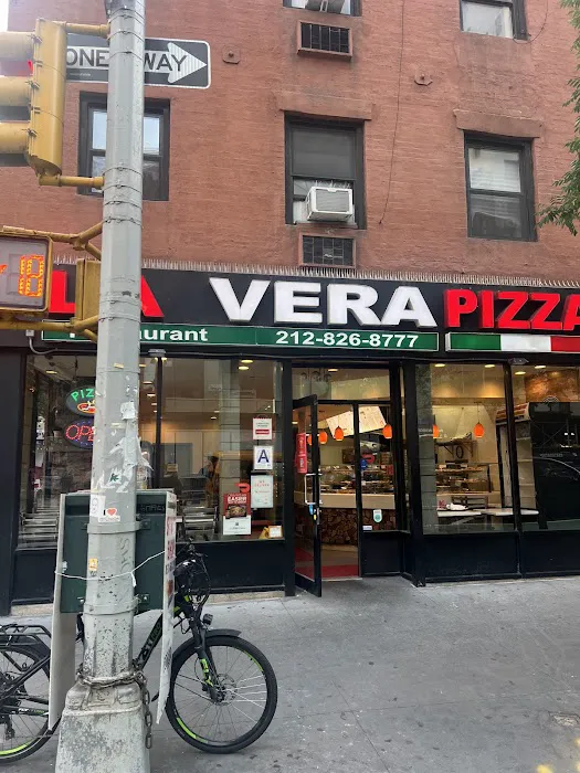 La Vera Pizzeria & Restaurant Picture 1
