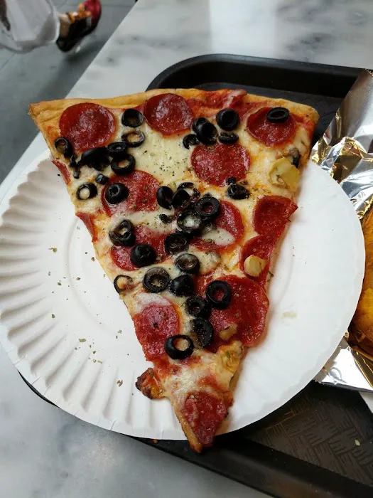 La Vera Pizzeria & Restaurant Picture 2