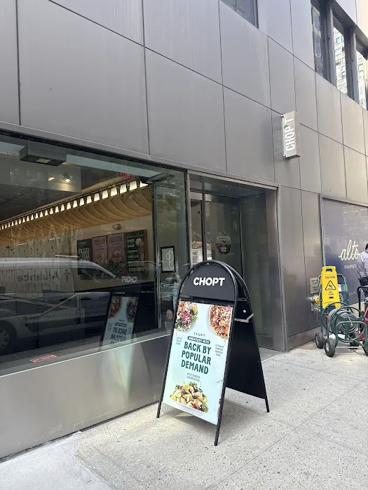 Chopt Creative Salad Co. Picture 2