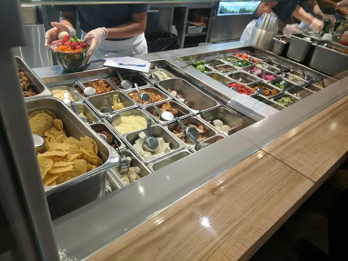 Chopt Creative Salad Co. Picture 8