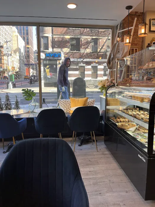 Chez les Frenchies Cafe Picture 2