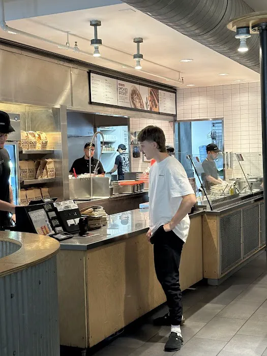 Chipotle Mexican Grill Picture 6