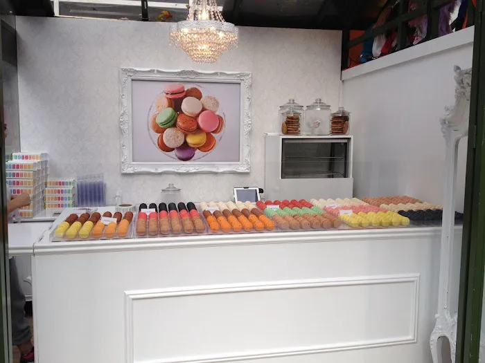 Woops! Macarons & Gifts (Bryant Park- Winter Village) Picture 4