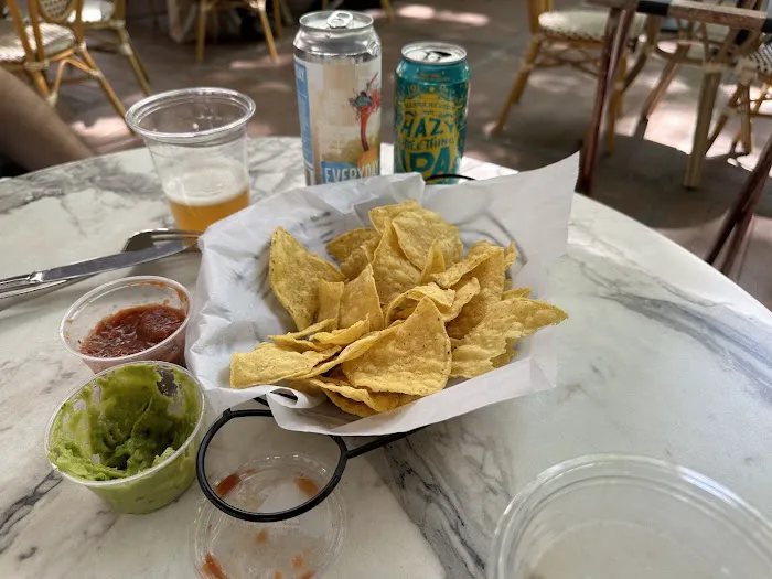 Bryant Park Café Picture 1
