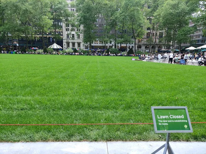 The Porch at Bryant Park Picture 4