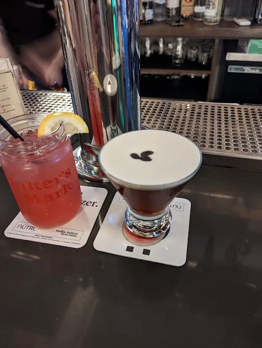 Jane Doe Bar & Restaurant Picture 4