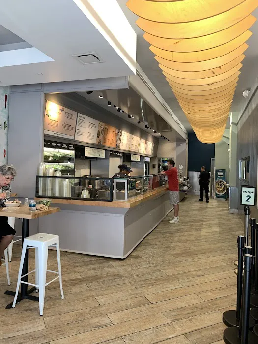 Chopt Creative Salad Co. Picture 2