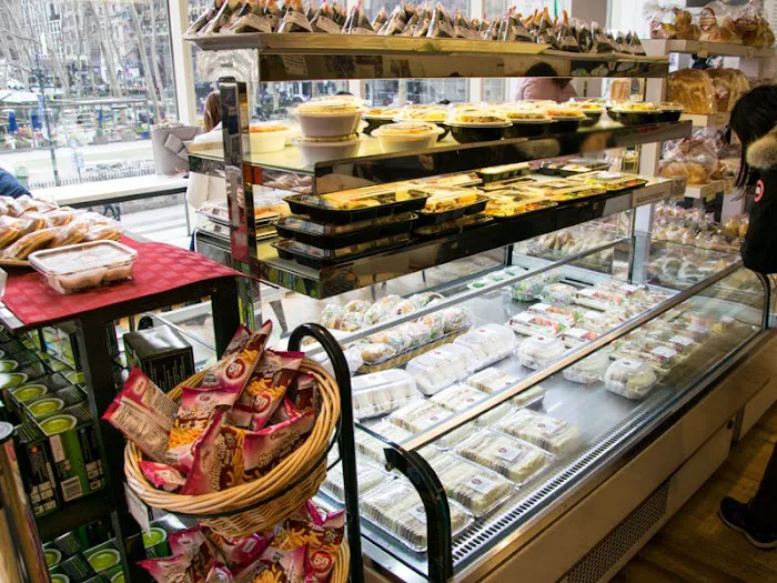 Tomiz Cafe Picture 3