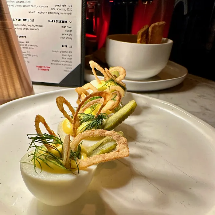 VERS — queer bar, cocktails, snacks, and events Picture 7