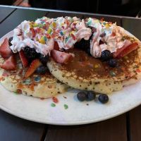 Mom's Kitchen and Bar ico