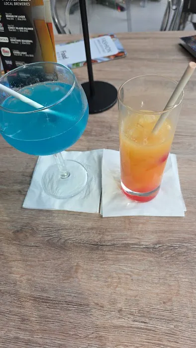 Fashion Bar & Restaurant Picture 8