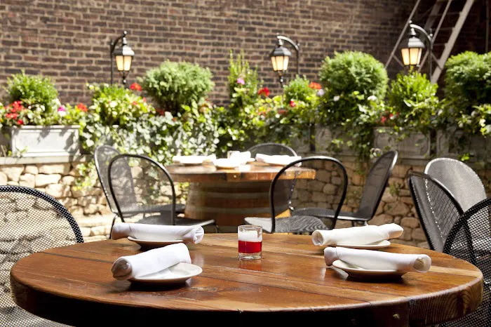 Hurley's Restaurant & Bar Picture 9