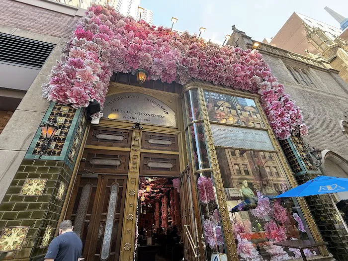 Lillie's Victorian Establishment Picture 10
