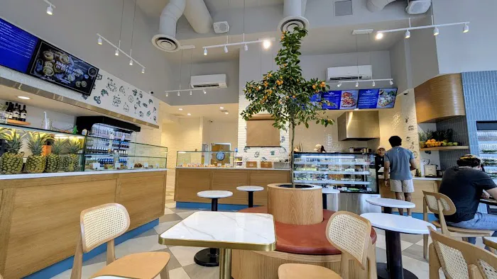 Maison Patisserie Picture 7