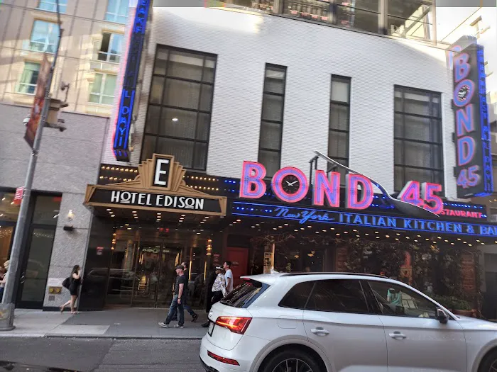 Bond 45 NY Picture 10