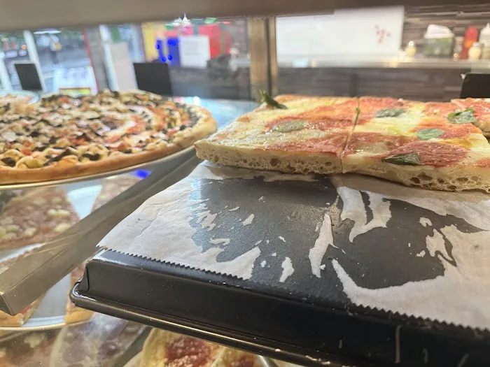 New York Grab N Go Picture 7