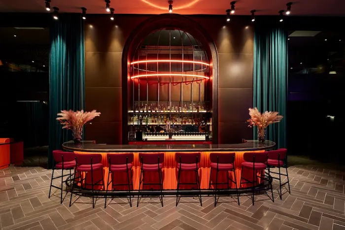 Paramount Bar - Times Square Picture 4