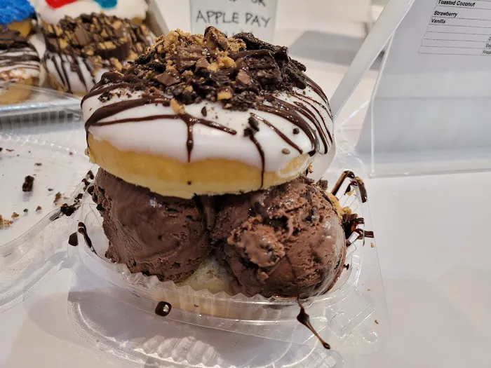 Holey Cream Picture 4