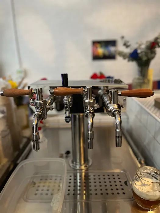 Simple Brewing Company Picture 6