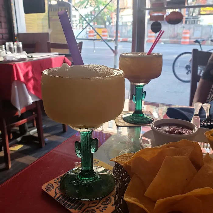 Mi Nidito Mexican Bar & Grill Picture 5