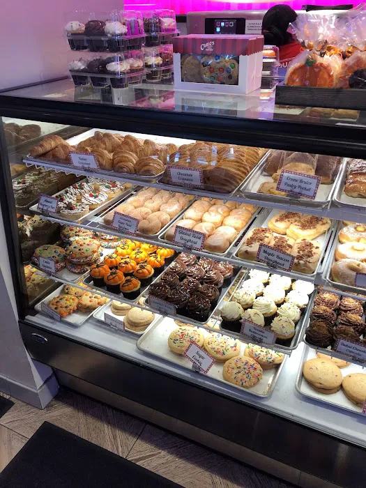 Carlo's Bakery 1500 Broadway Picture 5
