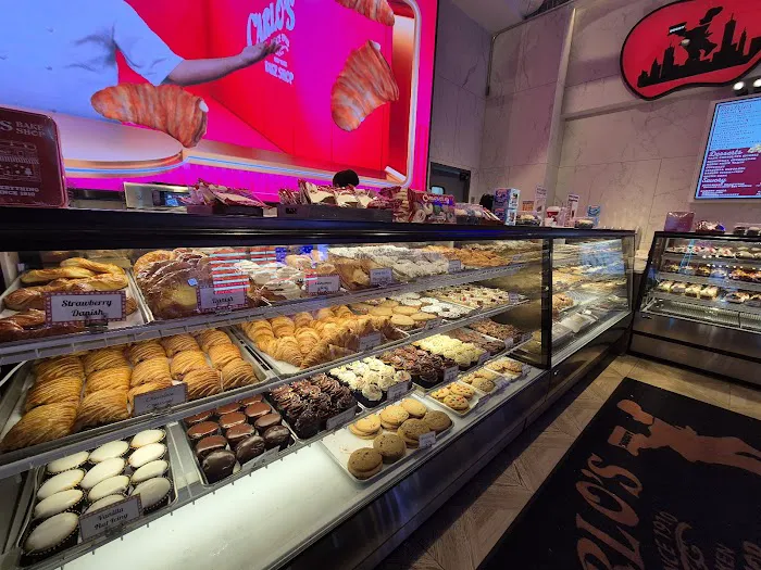 Carlo's Bakery 1500 Broadway Picture 1