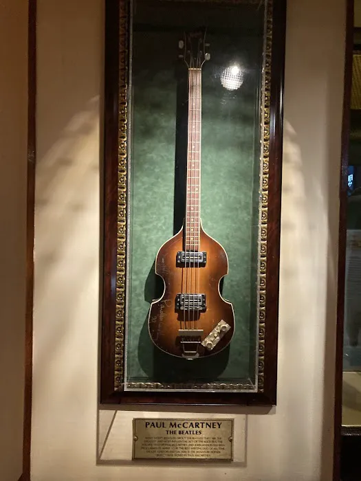 Hard Rock Cafe Picture 9