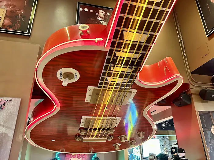 Hard Rock Cafe Picture 4