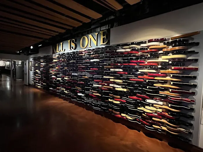 Hard Rock Cafe Picture 5