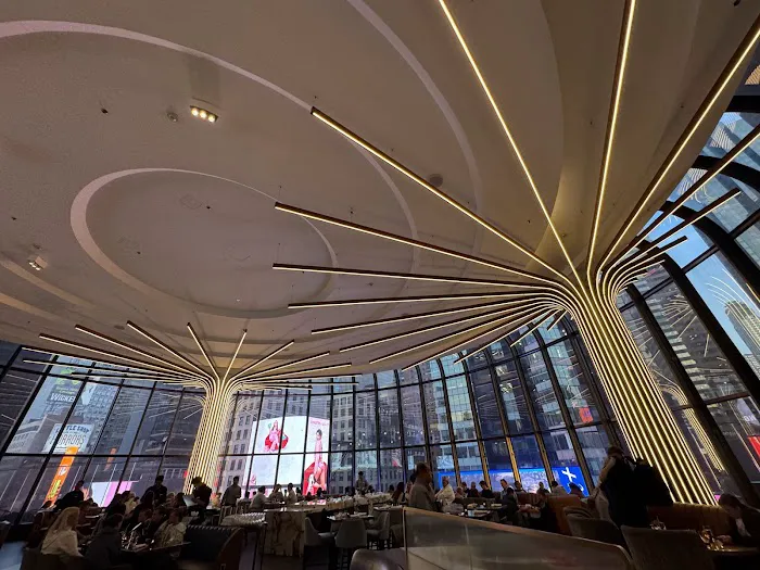 Broadway Lounge Picture 1