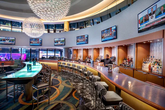 Broadway Lounge Picture 7