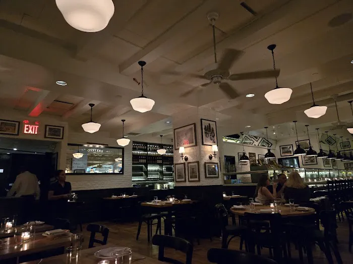 Mermaid Oyster Bar Times Square Picture 6