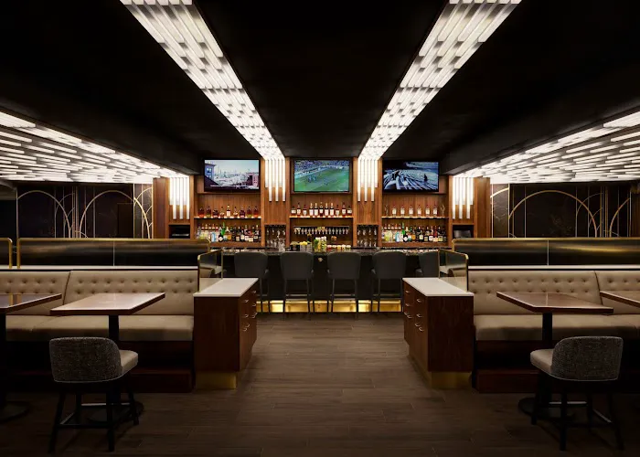 Revel and Rye Bar and Restaurant Picture 3
