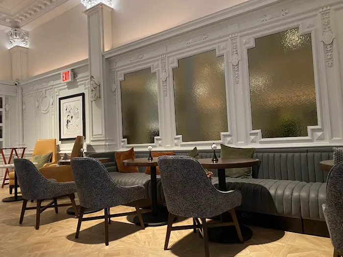Oak Room Picture 8
