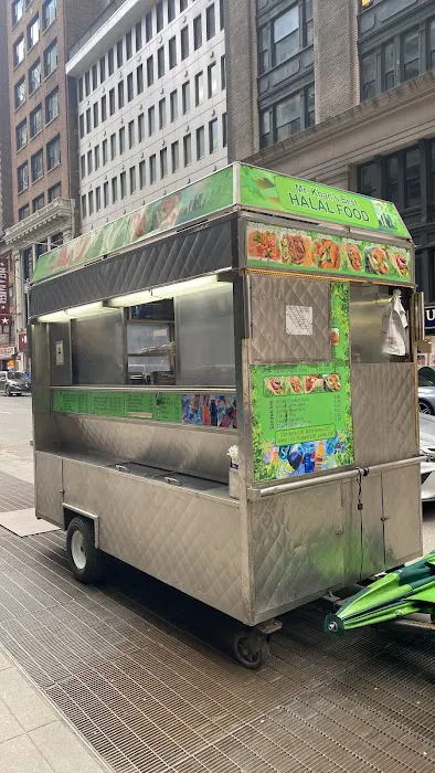 Mr. Khan's halal food cart Picture 1
