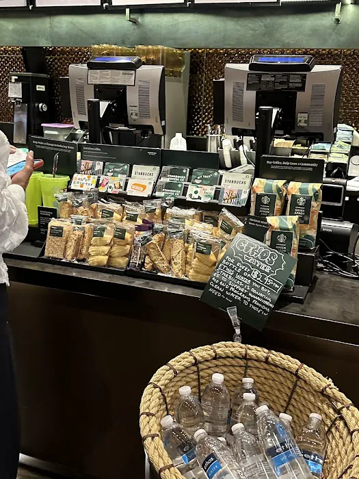Starbucks Picture 10