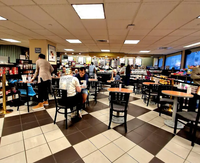 Barnes & Noble Cafe Picture 10