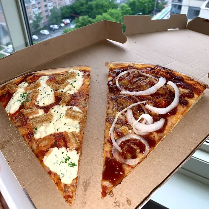 Mora Pizza Picture 3