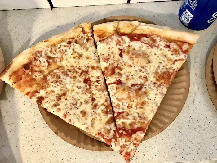 2 Bros. Pizza Picture 9