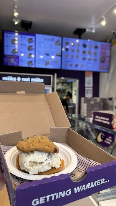 Insomnia Cookies Picture 2